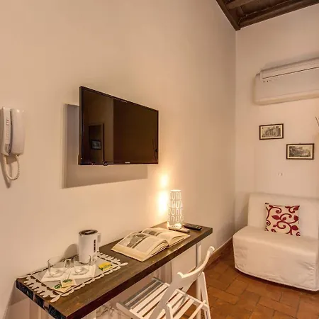 Piccolo Trevi 4*