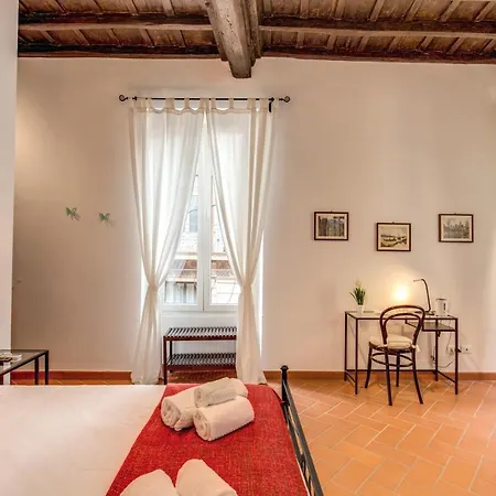 Konukevi Piccolo Trevi